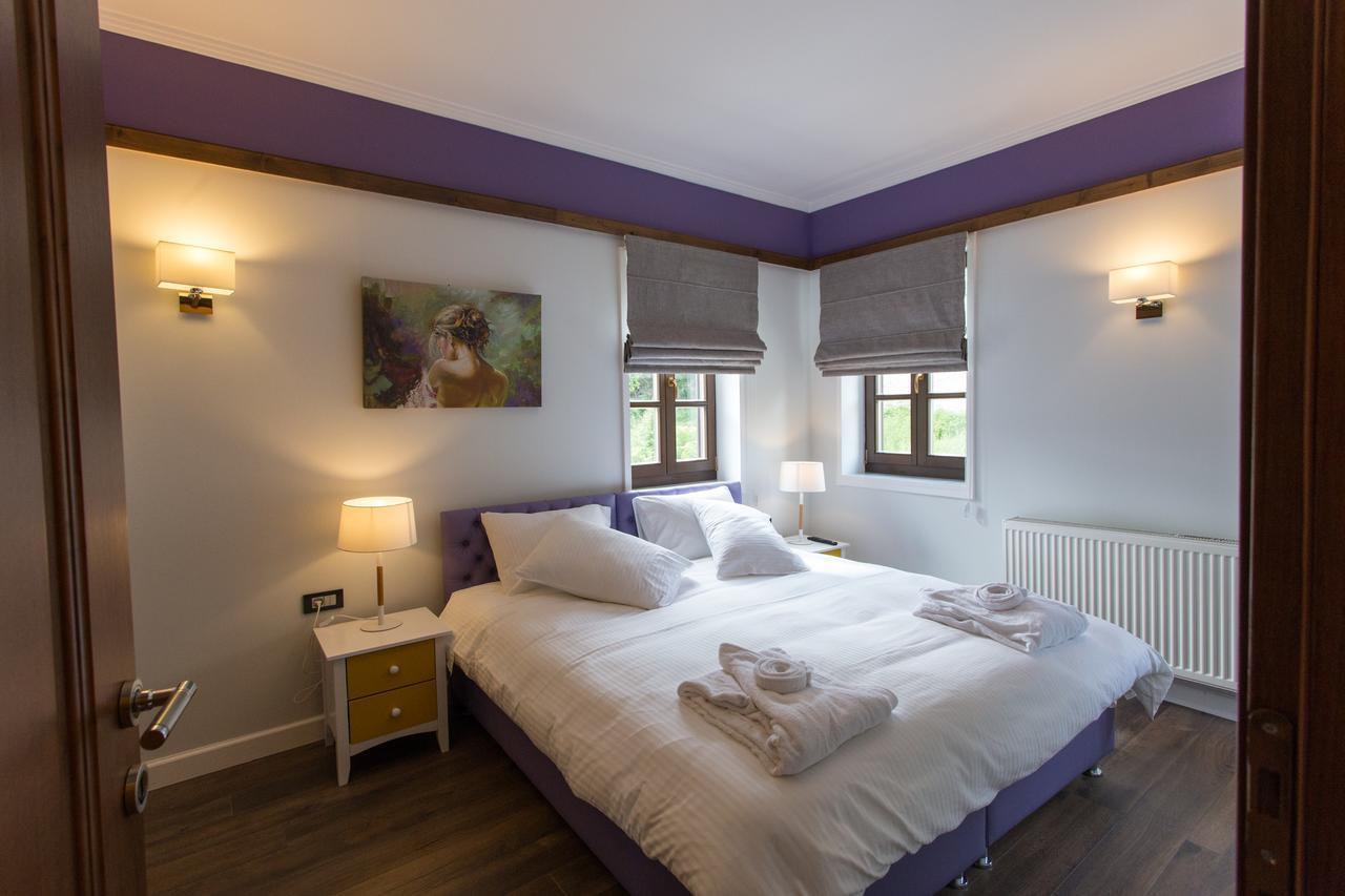 Abi Luxury Villas Monodendri Bilik gambar